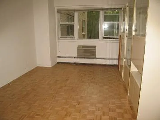 Rented by MLBKaye International Realty | media 22