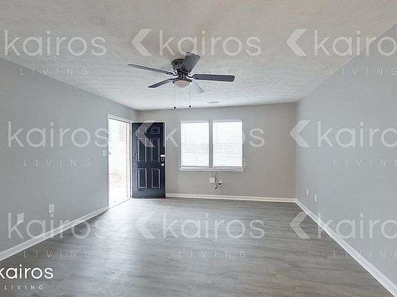 3rd image of 400 Beaver Pointe Dr