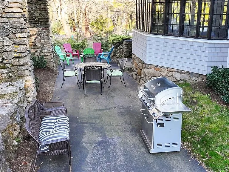 244 Kingstown Rd — Photo 8