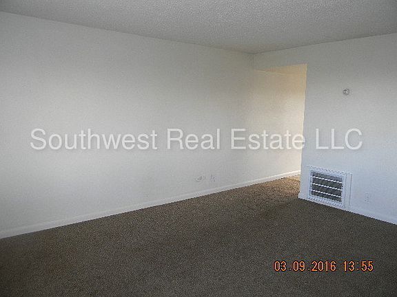 3rd image of 112 Skyline Dr APT B