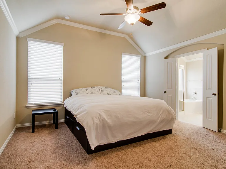 16221 Stillhouse Hollow Ct — Photo 9