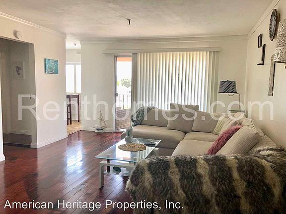 4th image of 4730 Noyes St APT 319