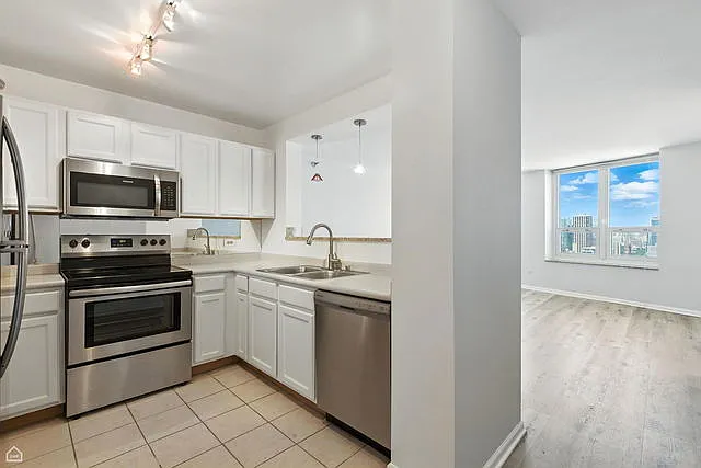 345 N Lasalle St #2602 — Photo 3