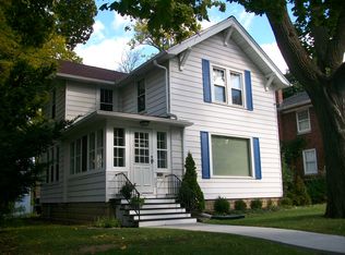 402 E College Ave, Waukesha, WI 53186