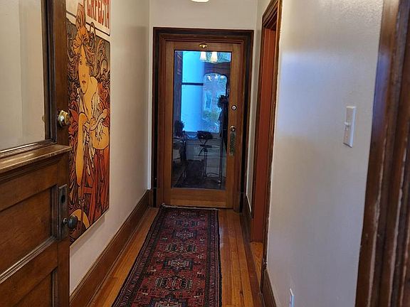 4th image of 1944 Calvert St NW