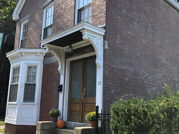 21 Gray St #1, Portland, ME 04101