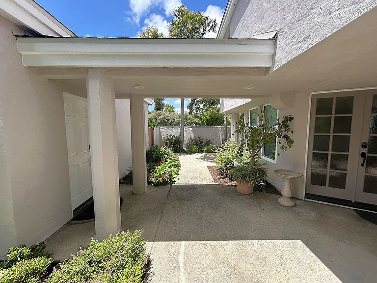1938 Westminster Ave — Photo 45