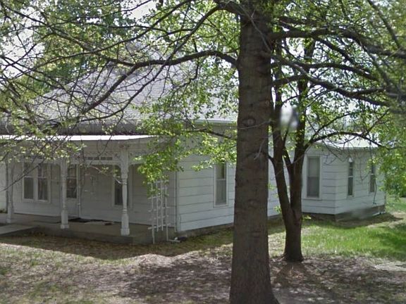2nd image of 303 Bedford St