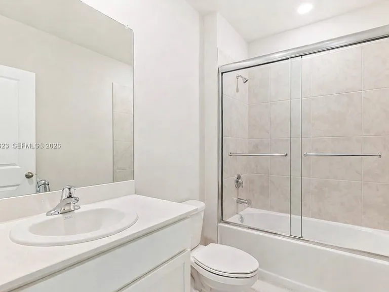 3021 N Lakewood Rd — Photo 12