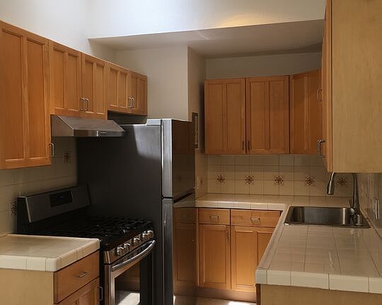 4th image of 2524 5th St APT 4