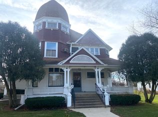 339 E Chestnut St, Sheffield, IL 61361