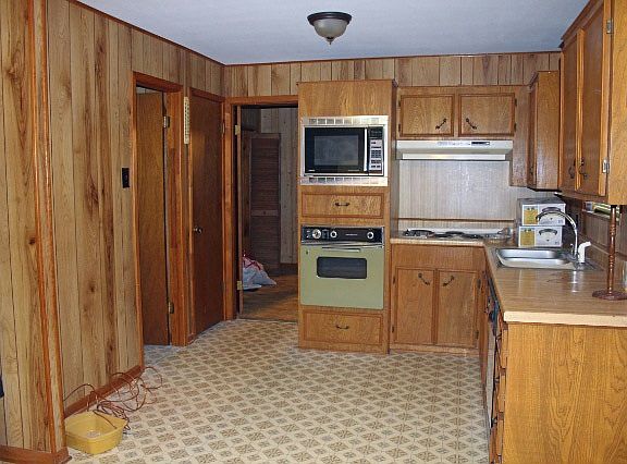 3rd image of 160 Wild Redbud Ln