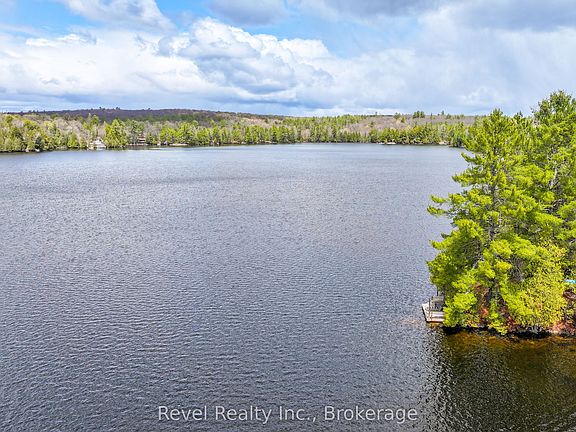 2nd image of 1129 Lakeshore Rd