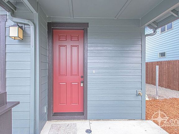 4th image of 10526 NE 104th St