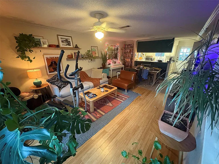 6739 Old Quarry Ln — Photo 2