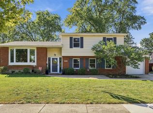 1341 E Virginia Dr, Palatine, IL 60074
