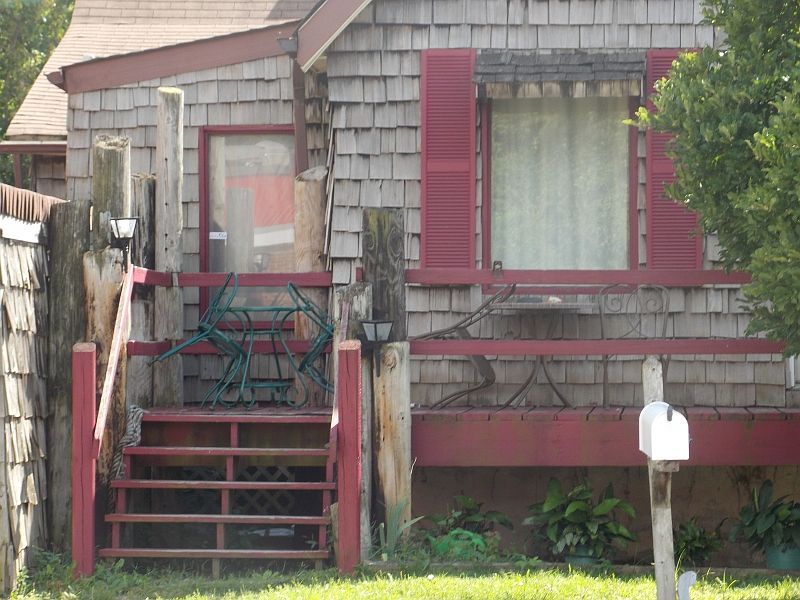 2nd image of 7114 Robbins Ave