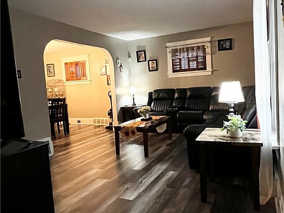4th image of 2710 Colburn Ave