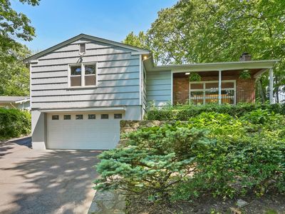150 Brook Run Ln, Stamford, CT, 06905