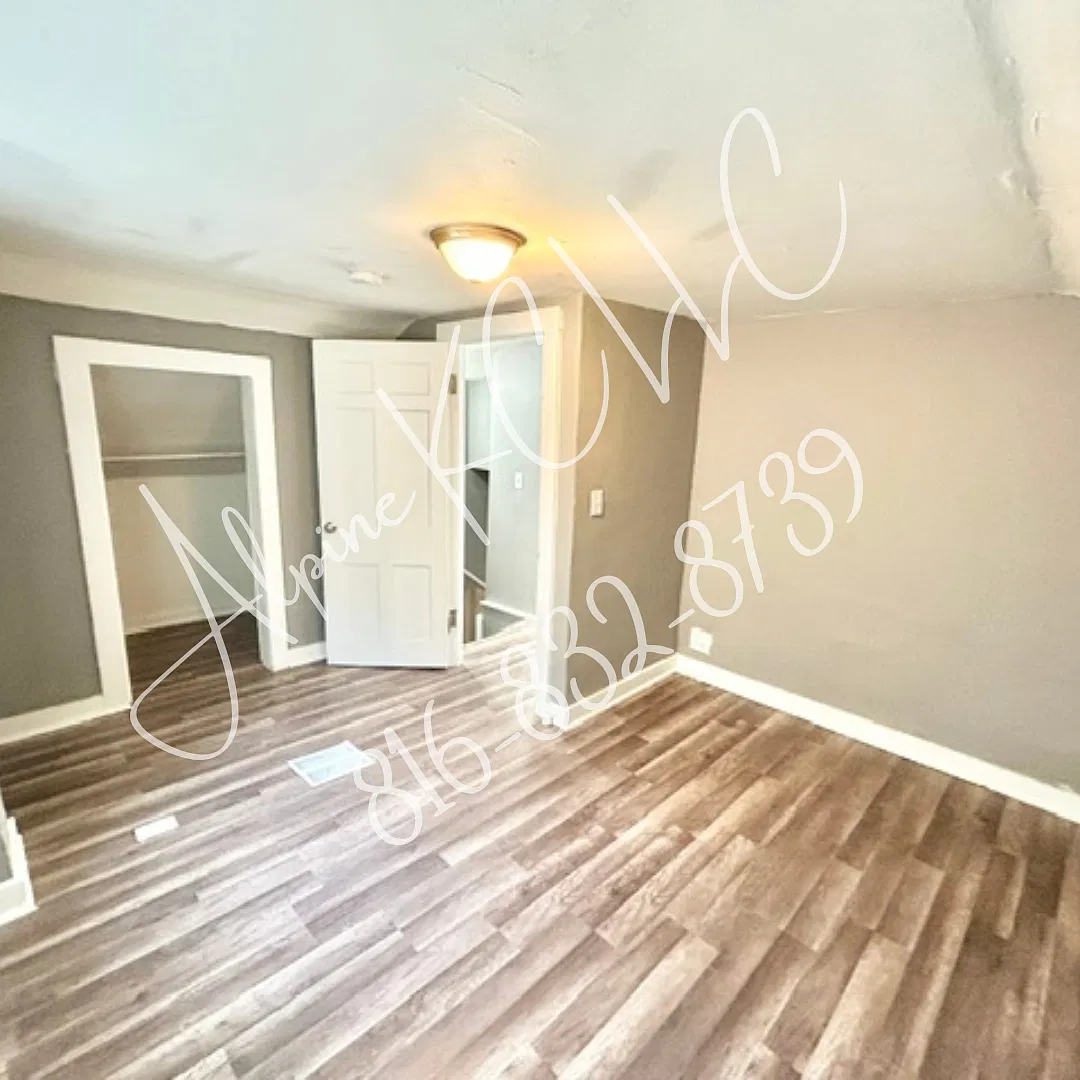 3 bed, 800 sqft, $995 — Photo 2