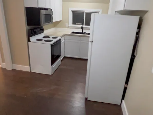 16 4th St #16, Mount Clemens, MI 48043