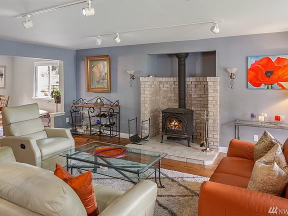 3rd image of 13703 26th Avenue Ct NW