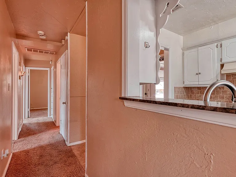 204 Vickie Dr — Photo 17