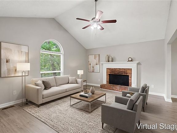 3rd image of 1476 Chaseway Cir