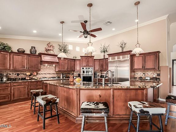 3rd image of 24413 S LAKEWAY Circle SW