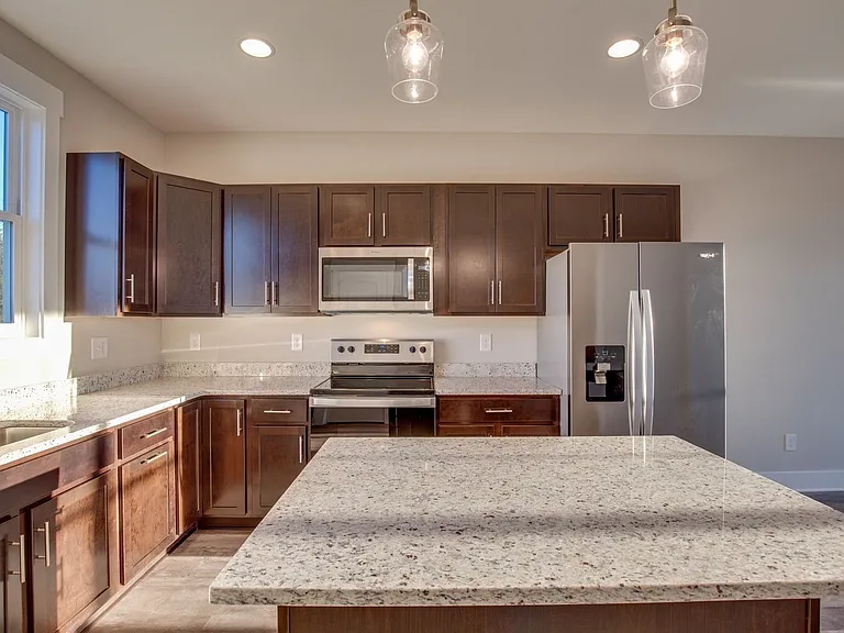 405 Harper Lndg — Photo 7