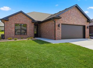4811 Carlisle Ct, Columbia, MO 65201