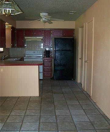 4th image of 7505 Kell Dr