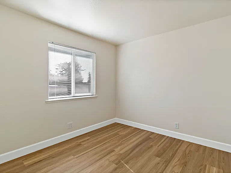 10900 Macarthur Blvd #2 — Photo 7