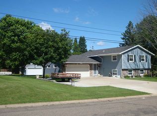 5575 Annette Ave, Inver Grove Heights, MN 55077