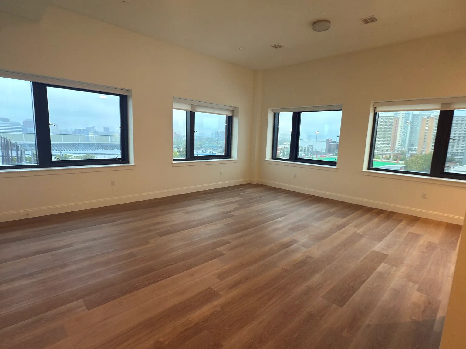 1 bed, 1.0 bath, $3,100 — Photo 4