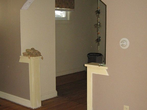 5th image of 799 S Richardson Ave
