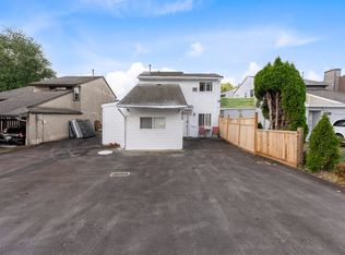 7675 125th St, Surrey, BC V3W 7W2