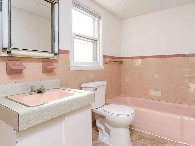 1516 E Main St — Photo 7