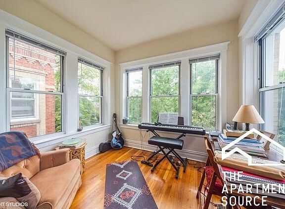 2nd image of 3625 N Keeler Ave #3