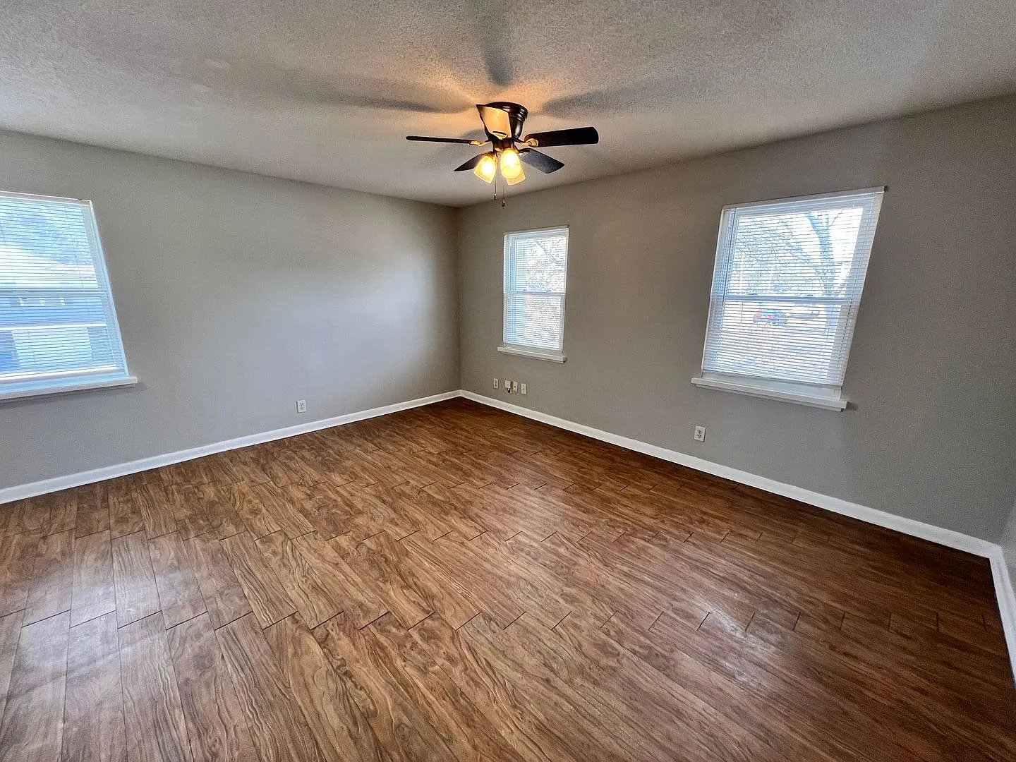 2-Bed, 1-Bath Apartment with Garage Parking! — Photo 2