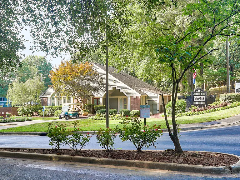 The Villages Apartments — Photo 8