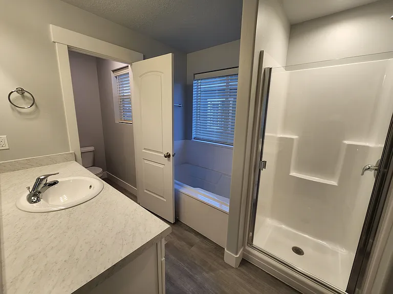 439 E Hill View Dr — Photo 45