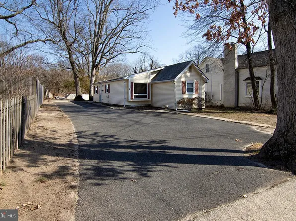 38 Rancocas Ave, Clementon, NJ 08021