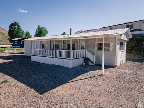 2nd image of 738 E Vanessa Ln