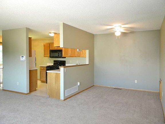 4th image of 4196 White Bear Pkwy #1202