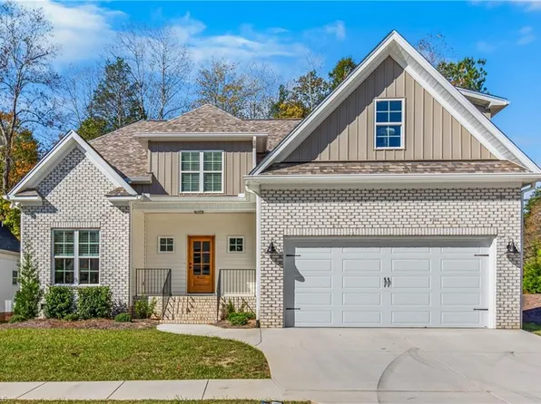 4610 Johnson Creek Ct, Clemmons, NC 27012