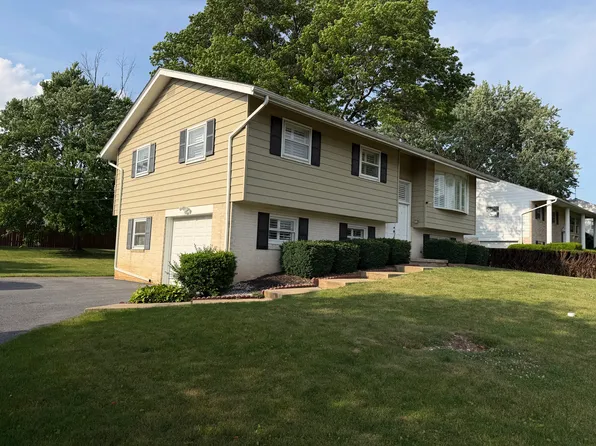 437 Belair Dr, Lancaster, PA 17601