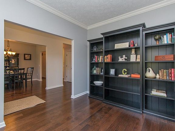 5th image of 703 Stockbridge Dr