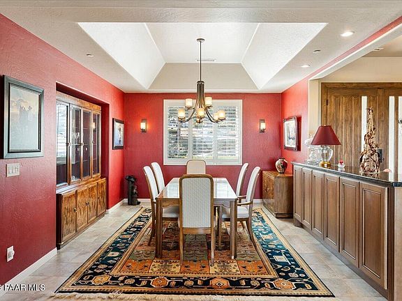 3rd image of 113 S Cloudberry Cir