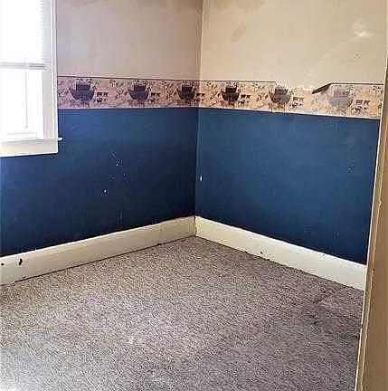 5th image of 475 Grove Ave